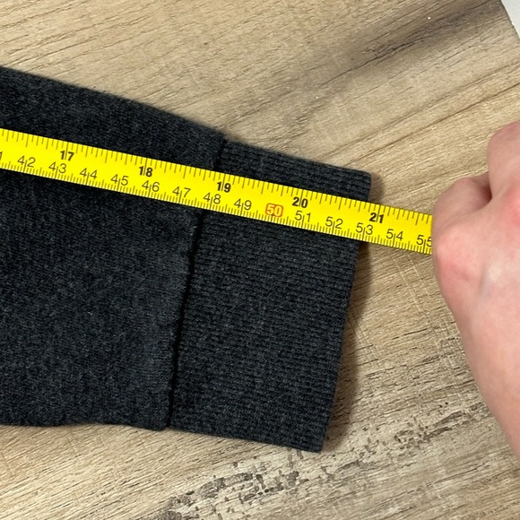 DC zip up hoodie - Picture 9 of 11